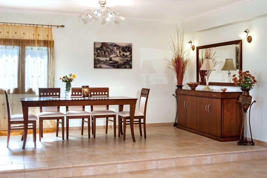 Infinity Villa Kato Pavliana ภายนอก รูปภาพ